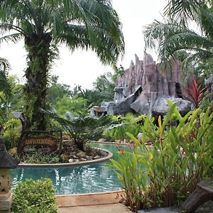 Nattha Waree Hot Spring Resort And Spa